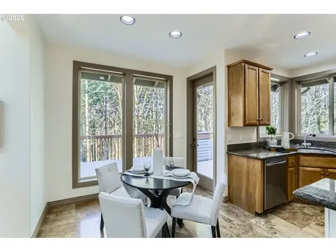 13935 NW Glendoveer Drive Portland OR 97231