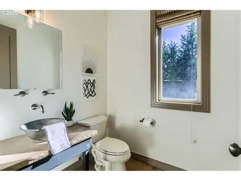 13935 NW Glendoveer Drive Portland OR 97231