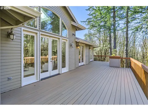 13935 NW Glendoveer Drive Portland OR 97231