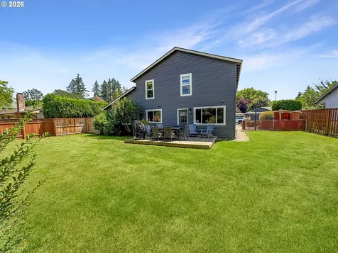 1040 SW Tall Oaks Drive Mcminnville OR 97128