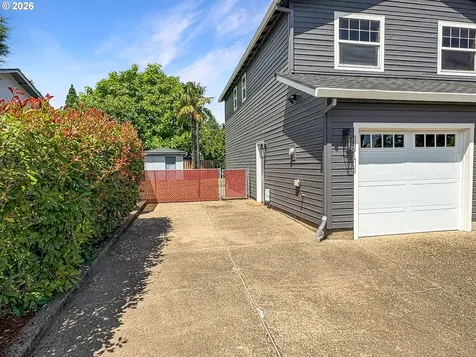 1040 SW Tall Oaks Drive Mcminnville OR 97128