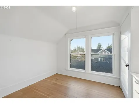 7619 SE Insley Street Portland OR 97206