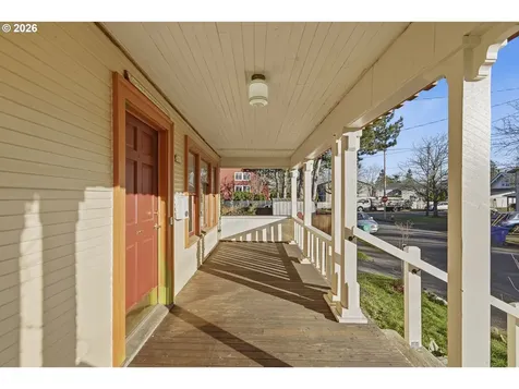 7619 SE Insley Street Portland OR 97206