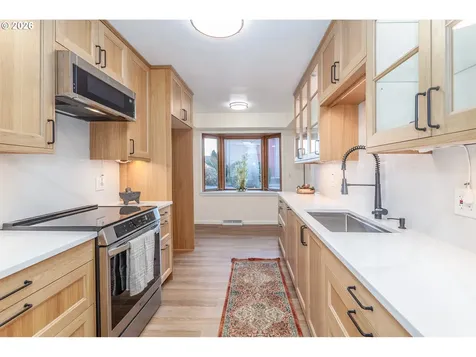 6805 NE Multnomah Street Portland OR 97213