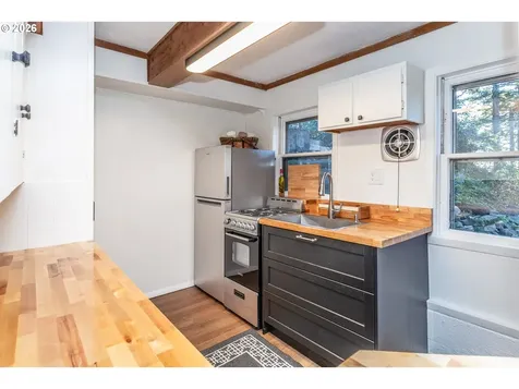 6805 NE Multnomah Street Portland OR 97213