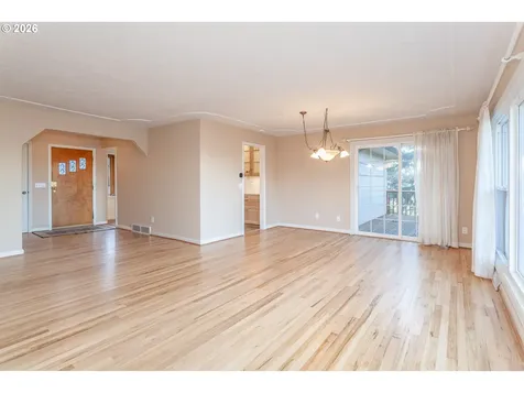 6805 NE Multnomah Street Portland OR 97213