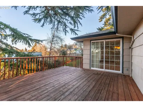 6805 NE Multnomah Street Portland OR 97213