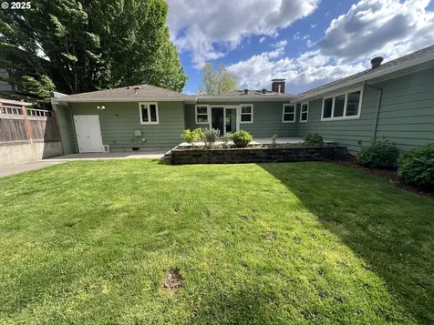 4131 SE Cooper Street Portland OR 97202