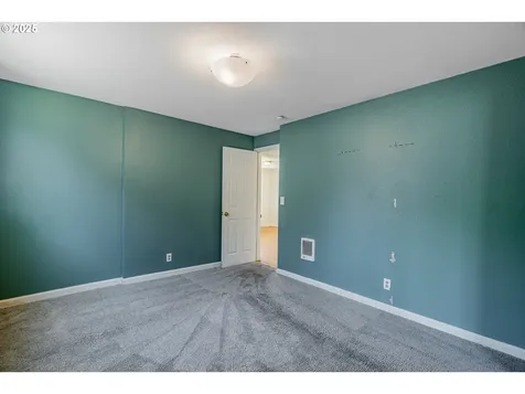 5037 NE Alberta Street Portland OR 97218