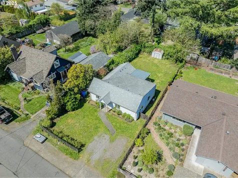 5037 NE Alberta Street Portland OR 97218