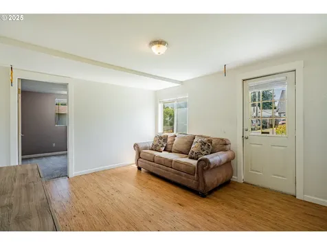 5037 NE Alberta Street Portland OR 97218