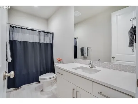 13203 NE 83rd Way Vancouver WA 98682