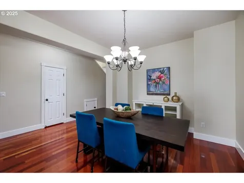 6335 NE Marina Court Hillsboro OR 97124