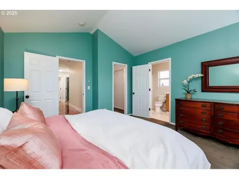 6335 NE Marina Court Hillsboro OR 97124