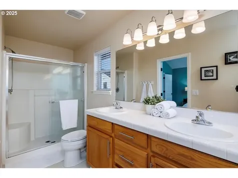 6335 NE Marina Court Hillsboro OR 97124