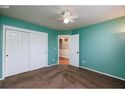6335 NE Marina Court Hillsboro OR 97124