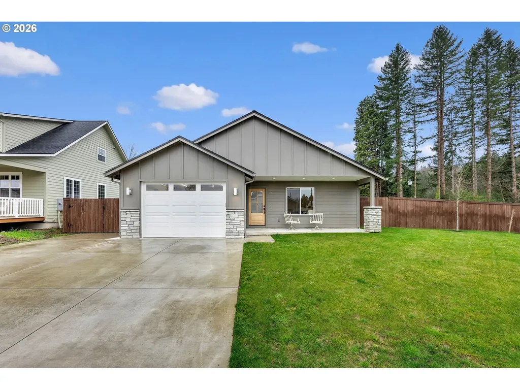 211 W Oak Street Yacolt WA 98675