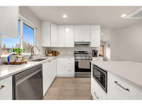 211 W Oak Street Yacolt WA 98675