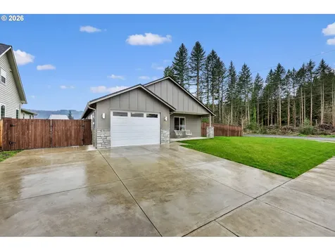 211 W Oak Street Yacolt WA 98675