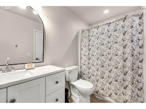 211 W Oak Street Yacolt WA 98675