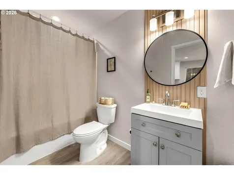 211 W Oak Street Yacolt WA 98675