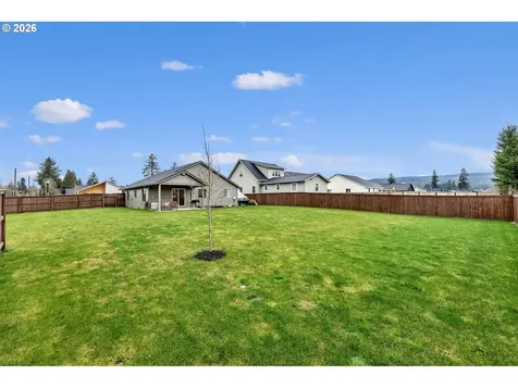 211 W Oak Street Yacolt WA 98675