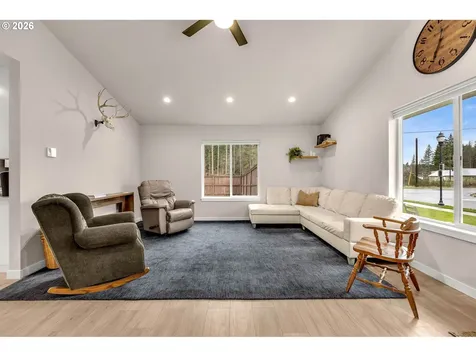 211 W Oak Street Yacolt WA 98675