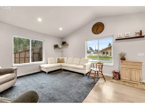 211 W Oak Street Yacolt WA 98675