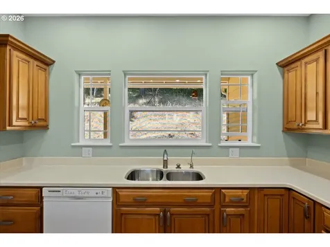 460 Little Branch Lane Roseburg OR 97471