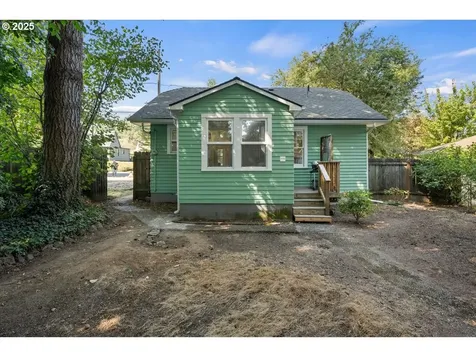 4304 NE 79th Avenue Portland OR 97218