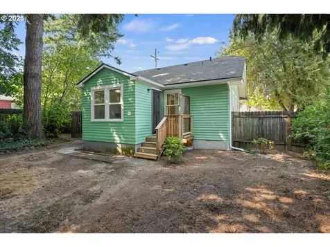 4304 NE 79th Avenue Portland OR 97218