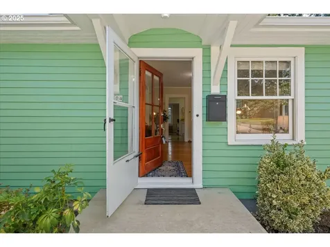 4304 NE 79th Avenue Portland OR 97218