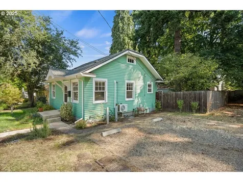 4304 NE 79th Avenue Portland OR 97218