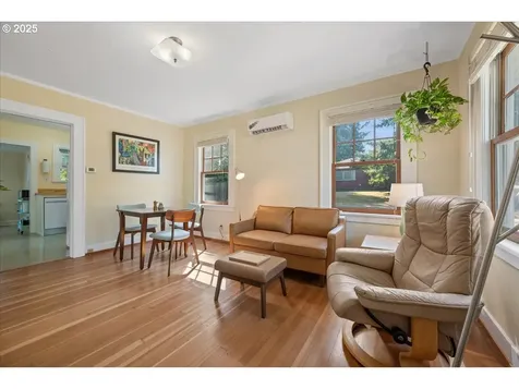 4304 NE 79th Avenue Portland OR 97218