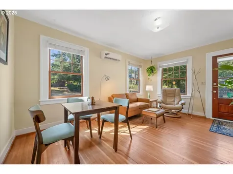 4304 NE 79th Avenue Portland OR 97218