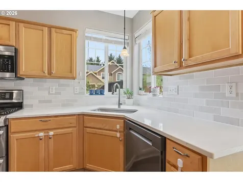 2528 N Roger Smith Drive Newberg OR 97132