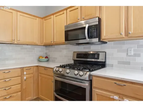 2528 N Roger Smith Drive Newberg OR 97132
