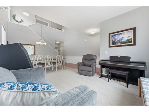 2528 N Roger Smith Drive Newberg OR 97132