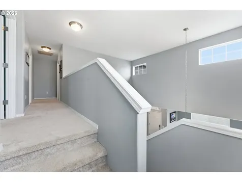 2528 N Roger Smith Drive Newberg OR 97132
