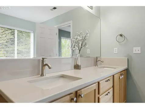 2528 N Roger Smith Drive Newberg OR 97132