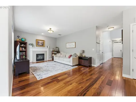 2528 N Roger Smith Drive Newberg OR 97132