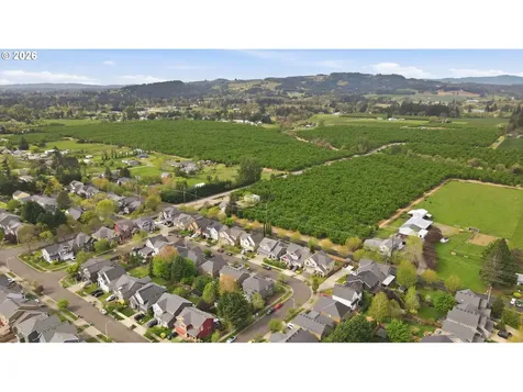 2528 N Roger Smith Drive Newberg OR 97132