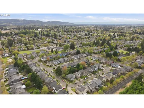 2528 N Roger Smith Drive Newberg OR 97132
