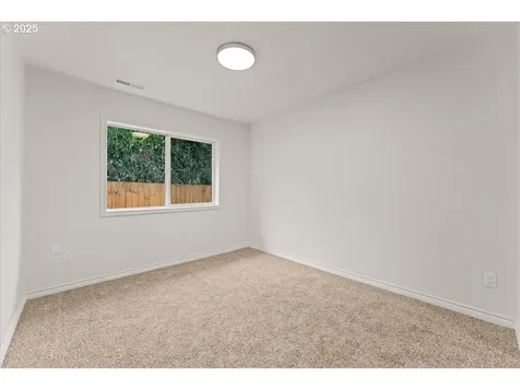 11268 NE Prescott Street Portland OR 97220