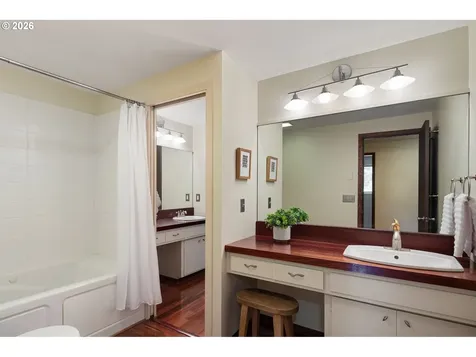 2670 E Windsor Circle Eugene OR 97405