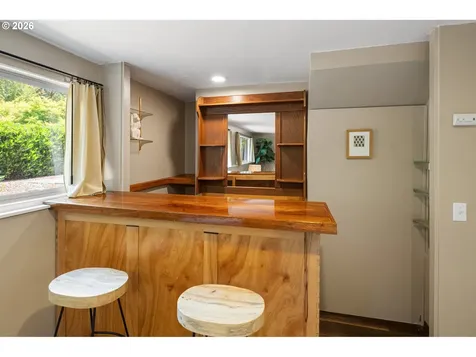 2670 E Windsor Circle Eugene OR 97405