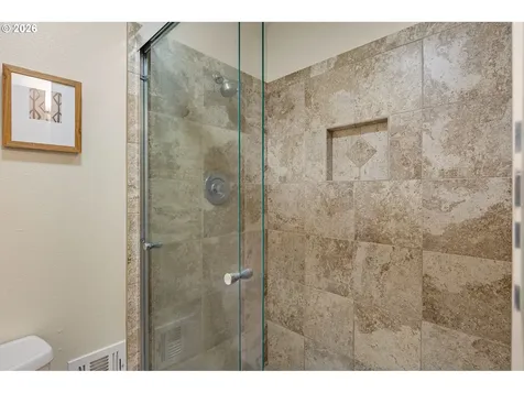 2670 E Windsor Circle Eugene OR 97405