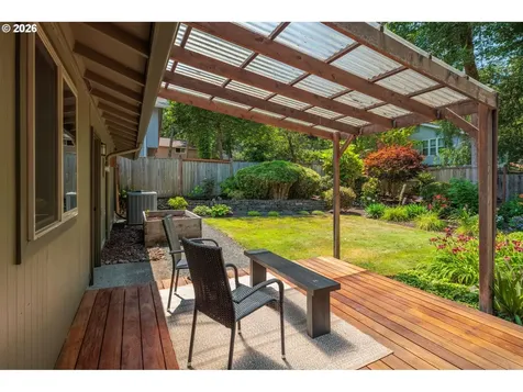 2670 E Windsor Circle Eugene OR 97405