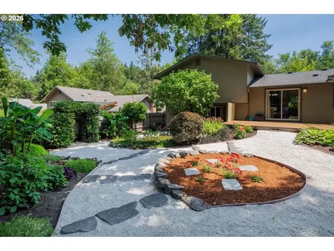 2670 E Windsor Circle Eugene OR 97405