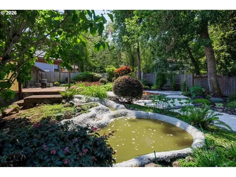 2670 E Windsor Circle Eugene OR 97405